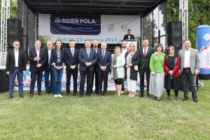 Członkowie Zarządu KGS, Członkowie Rady Nadzorczej KGS, Gospodarze wydarzenia na tle sceny.
