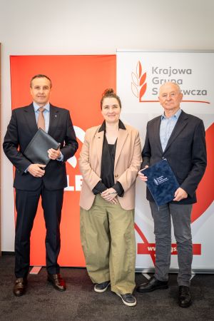 Podpisanie umowy przez przedstawicieli KGS i Orlen
