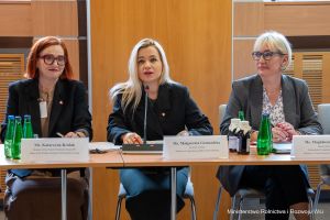 Wiceminister Gromadzka podczas wypowiedzi (fot. MRiRW)