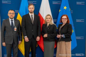 Wiceminister Gromadzka z Denysem Baszłykiem (fot. MRiRW)